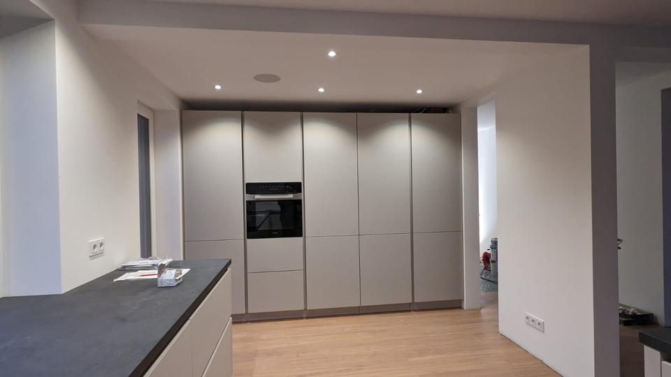 Freistehendes luxuriöses Einfamilienhaus am Waldrand in Halle (W) 4.5 zimmer