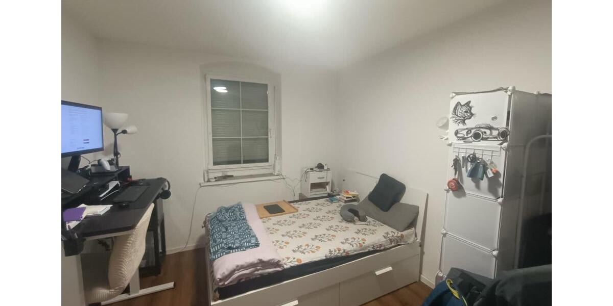 Zimmer in einer 3er WG in Heidingsfeld ab März 1 zimmer