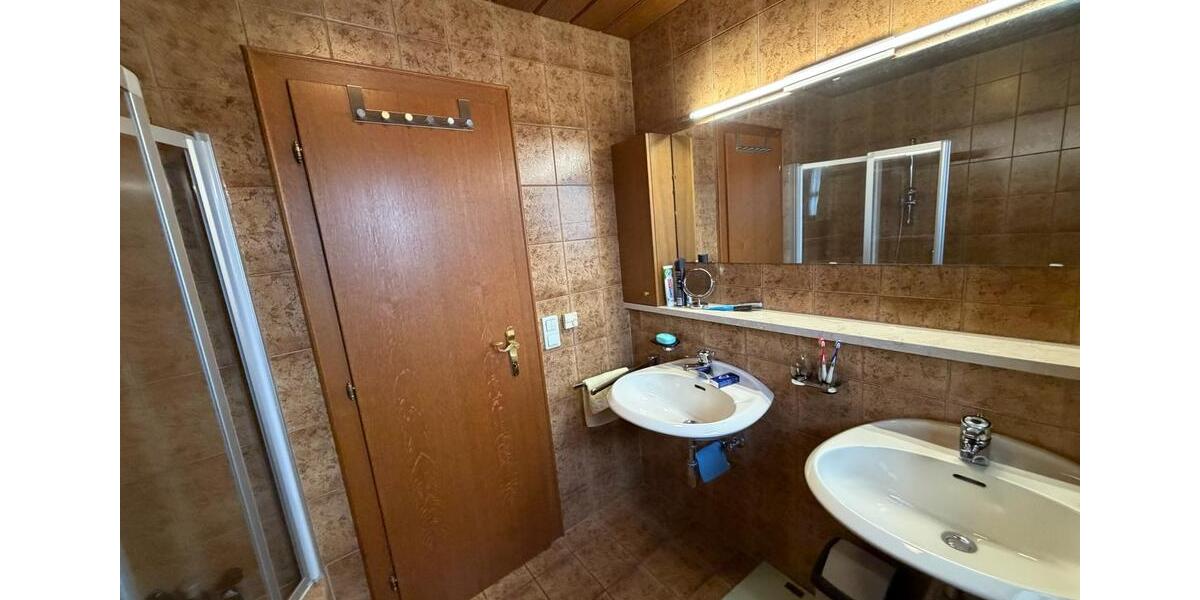 Dachgeschoßwohnung Freilassing - 2.5 Zimmer, 75 m&sup2;, 280.000&euro; | Angebot:26190040