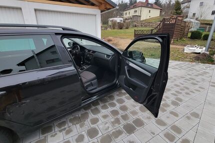 Skoda Octavia 215.000 km 7.200 &euro; Tröstau 95709