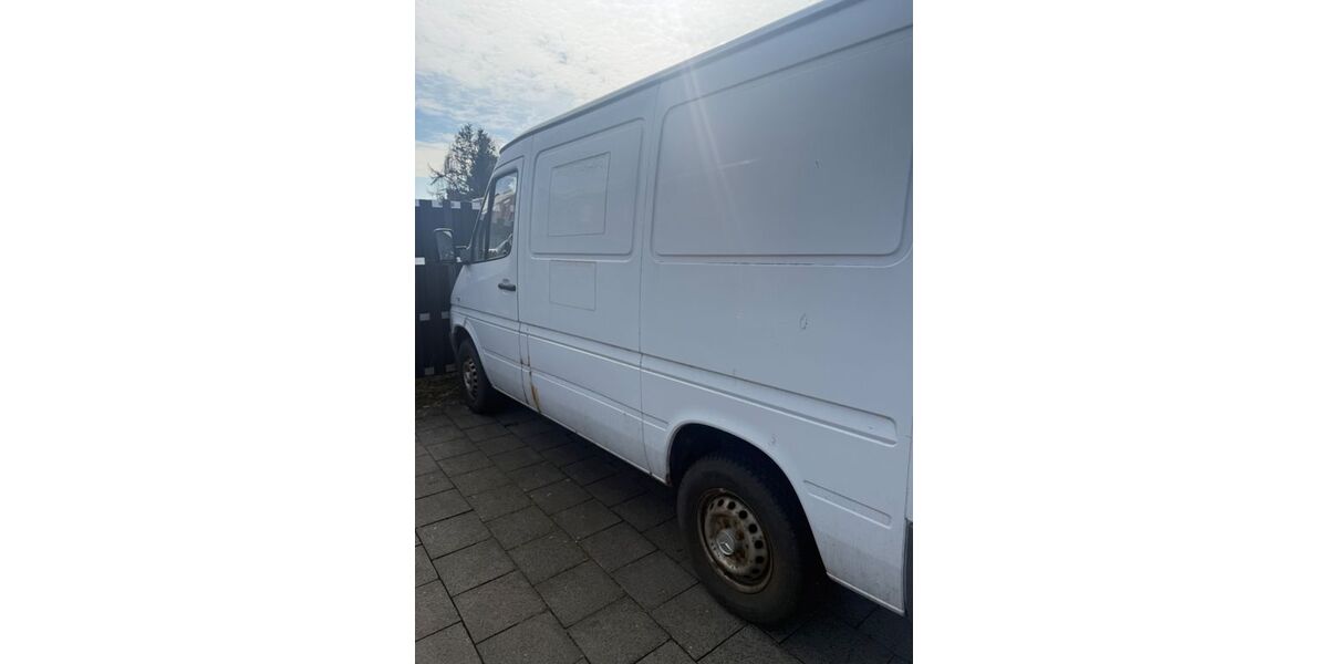 Mercedes-Benz Sprinter 185.000 km 4.000 &euro; Lübeck 23558