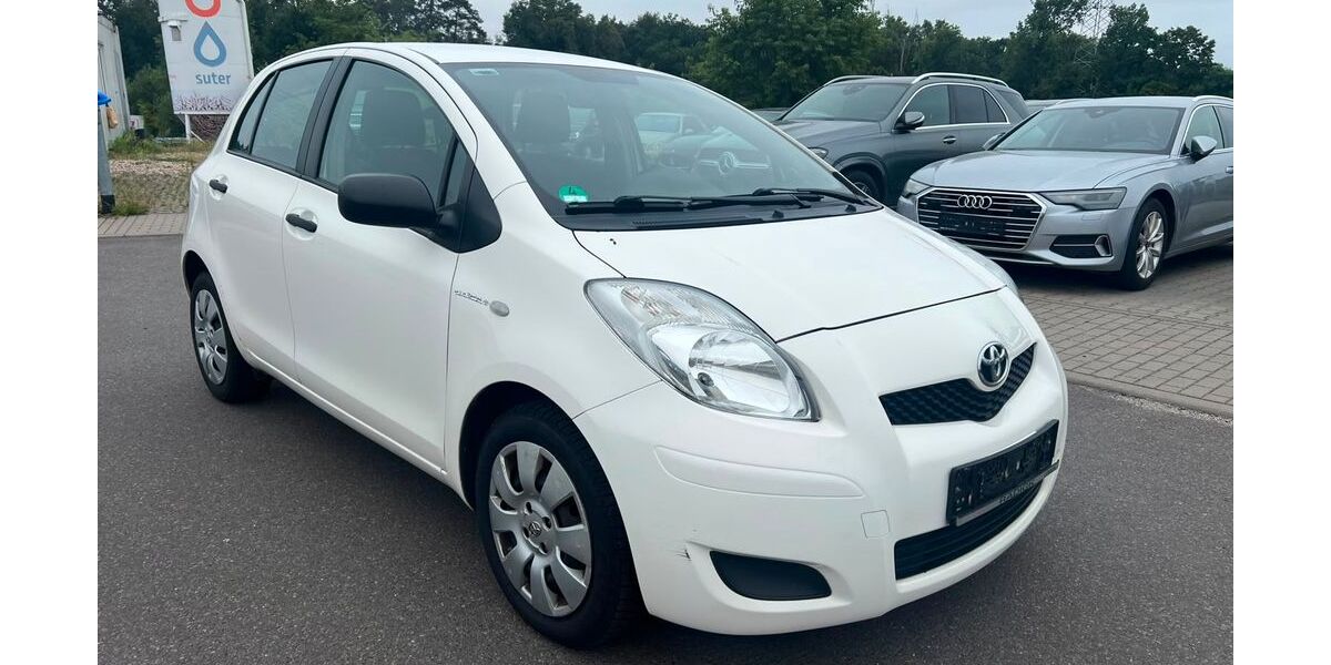 Toyota Yaris 207.631 km 2.990 &euro; Wildau 15745