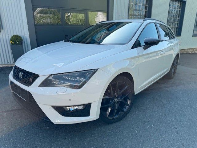 Seat Leon 112.354 km 9.950 € Bad Steben 95138