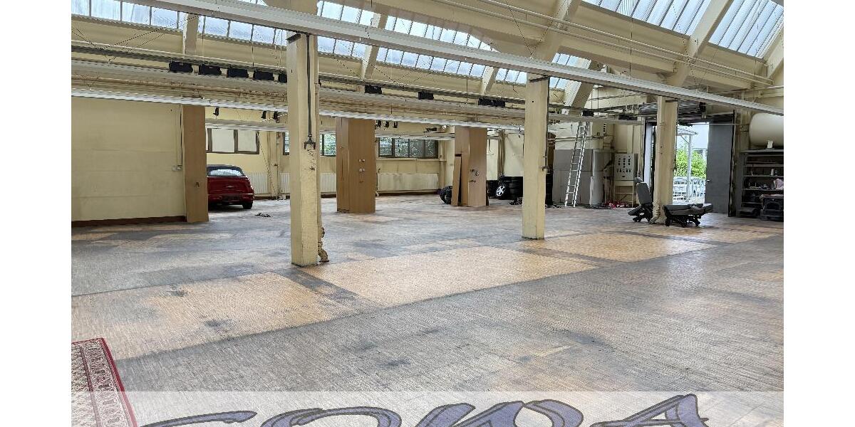 Großzügige Lagerhalle mit Büro-Lagerräumen und einem großzügien Wohnhaus in Gaimersheim - Nähe Westpark! - Ein Objekt von Ihrem Immobilienpartner SOWA Immobilien und Finanzen zimmer