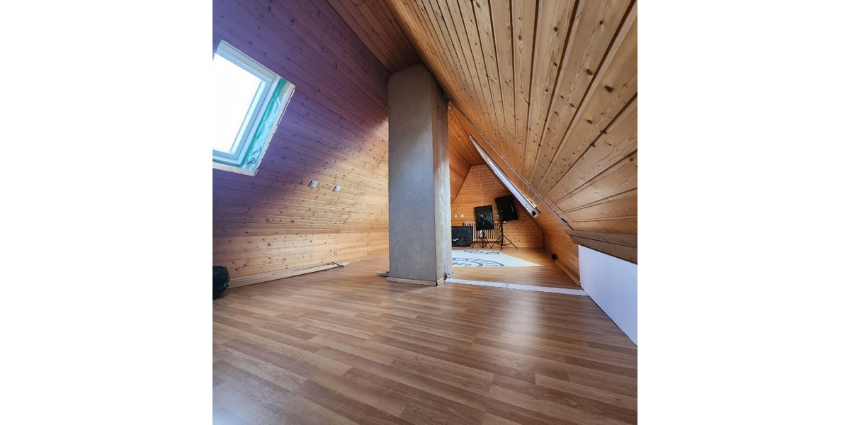 Stilvoll renovierte Doppelhaushälfte aus Sandstein in naturnaher Lage von Kaiserslautern-Morlautern 6 zimmer