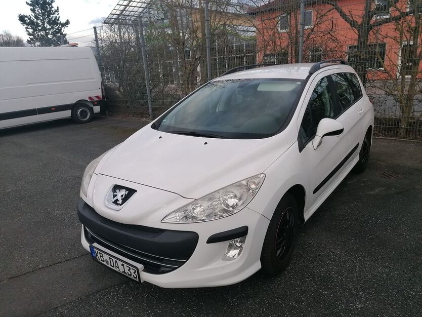 Peugeot 308 130.000 km 3.300 € Battenberg 35088