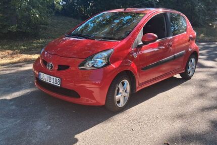 Toyota Aygo (X) 106.000 km 2.800 &euro; Steinheim a.d.Murr 71711