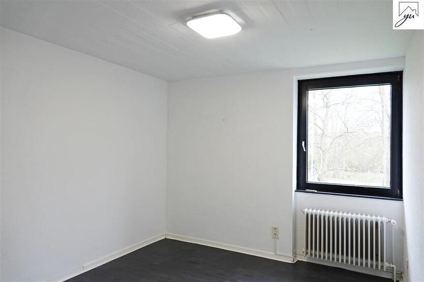 Geräumige Gewerbefläche in stadtnaher Lage in Aurich zimmer