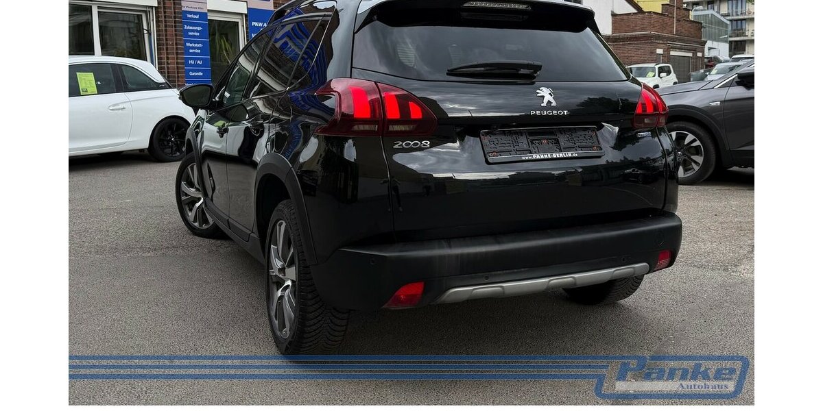Peugeot 2008 Allure*Pano*Leder*R-Cam*Navi*SHZ*LED*USB* 81.293 km 10.890 &euro; Berlin 13187