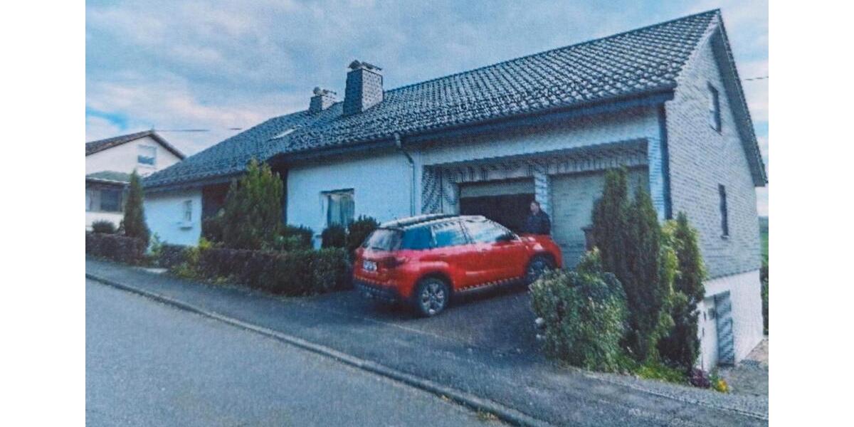 Einfamilienhaus Burbach - 9 Zimmer, 180 m&sup2;, 360.000&euro; | Angebot:26766273