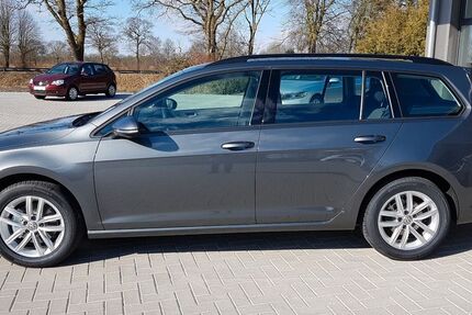 VW Golf 126.000 km 10.900 &euro; Großefehn 26629