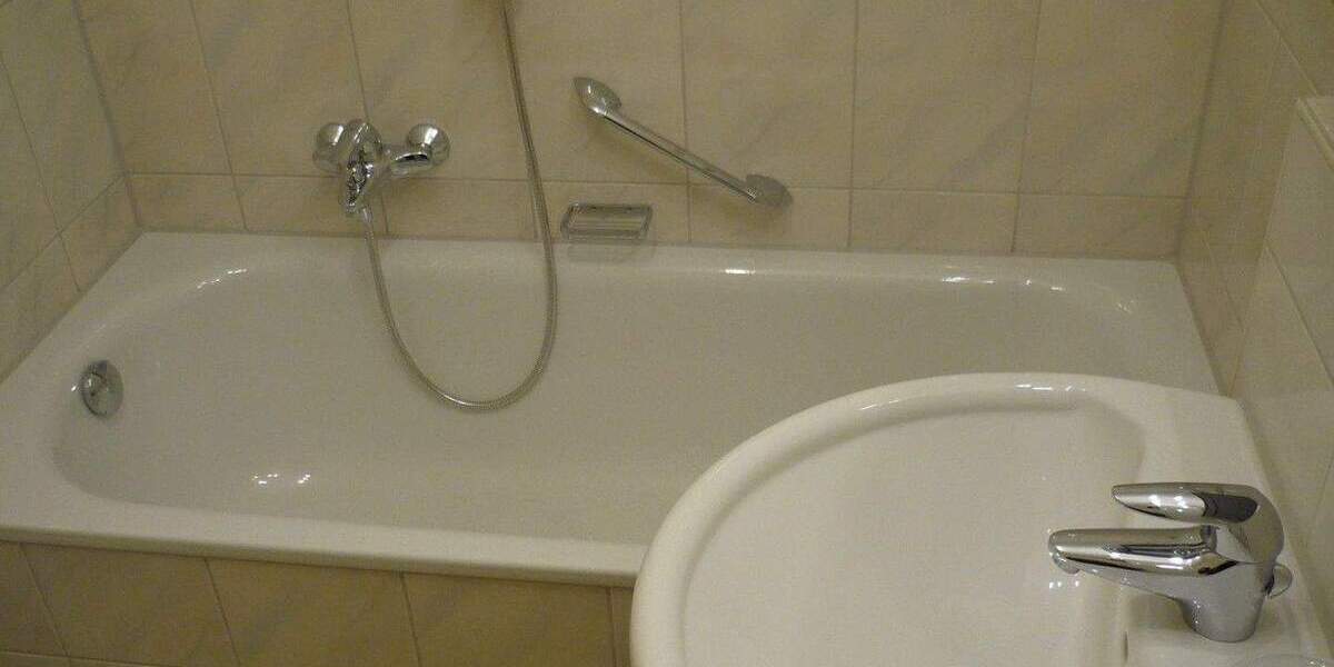 2-Zimmer-Wohnung mit Balkon in ruhigem 8-Parteien-Haus 2 zimmer