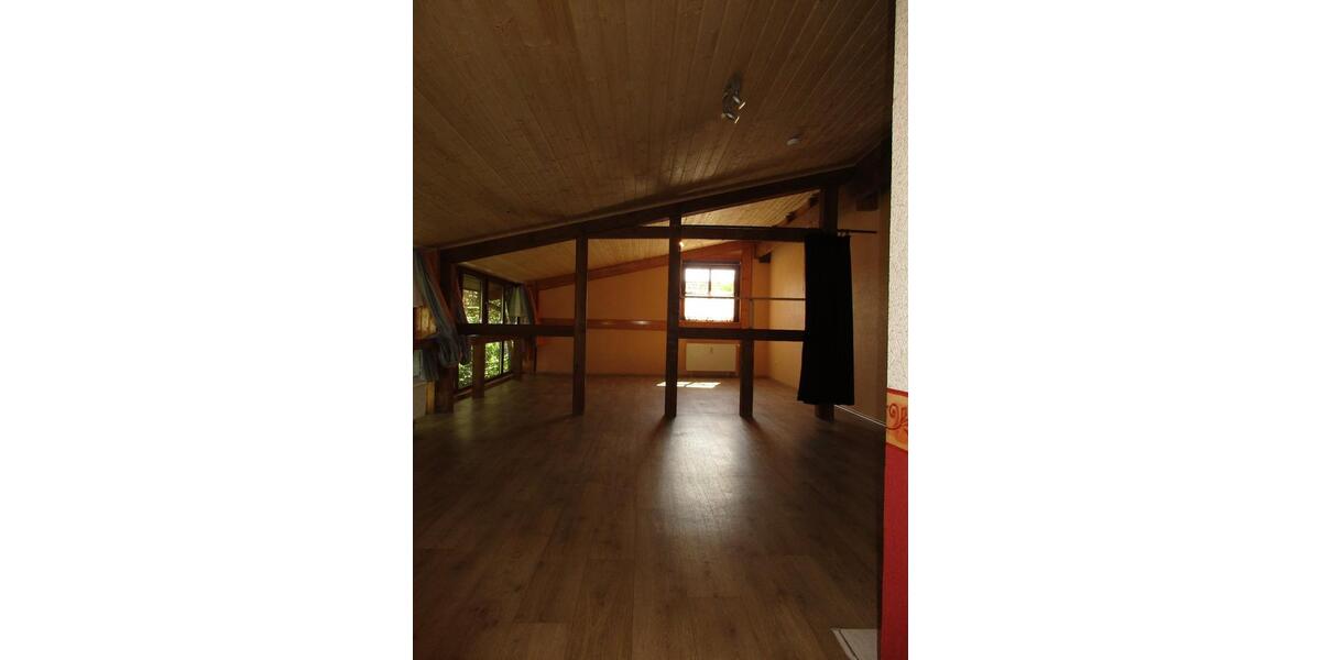 Dachgeschoßwohnung Hofbieber - 1 Zimmer, 70 m&sup2;, 380&euro; | Angebot:24646356