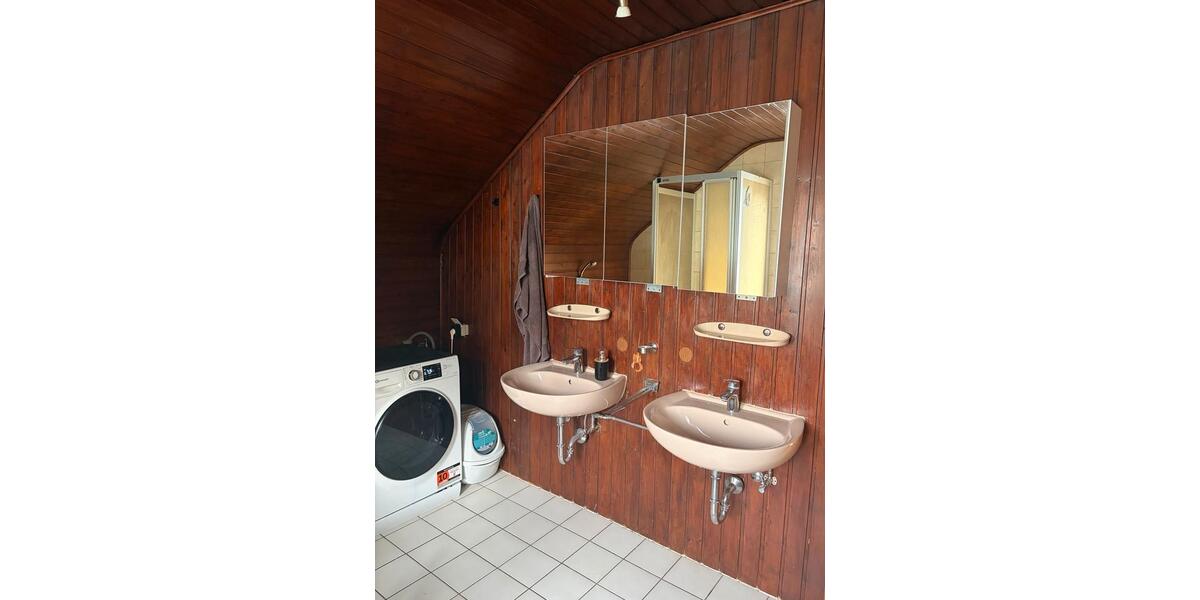 Dachgeschoßwohnung Neustadt an der Aisch - 4 Zimmer, 90 m&sup2;, 1.020&euro; | Angebot:25539728