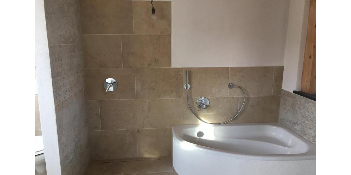 Dachgeschoßwohnung Uhingen - 2 Zimmer, 70 m&sup2;, 800&euro; | Angebot:26267591