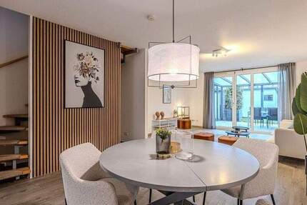 Modernes Reihenmittelhaus in Hanau - 5 Zimmer, zwei Stellplätze & Garten 5 zimmer