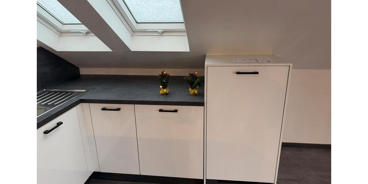 Dachgeschosswohnung in Meitingen 100qm +EBK 2 zimmer