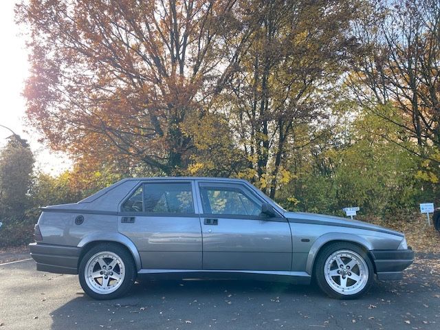 Alfa Romeo 75 89.000 km 16.980 &euro; Göttingen 37081