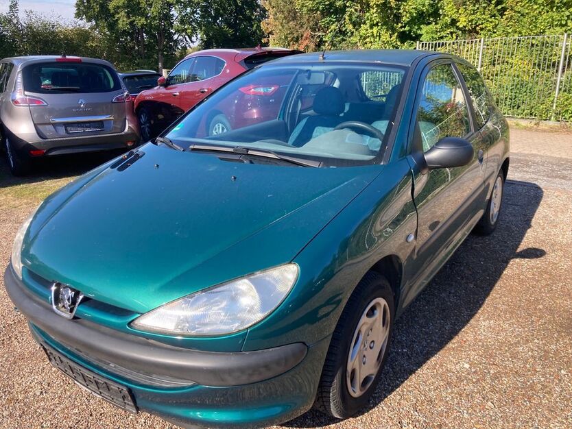 Peugeot 206 67.085 km 1.599 € Minden 32429