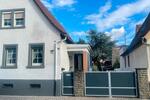 Einfamilienhaus mit Scheune und großem Garten in bester Lage