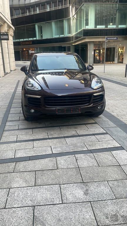 Porsche Cayenne 135.000 km 35.000 € Hamburg 20457