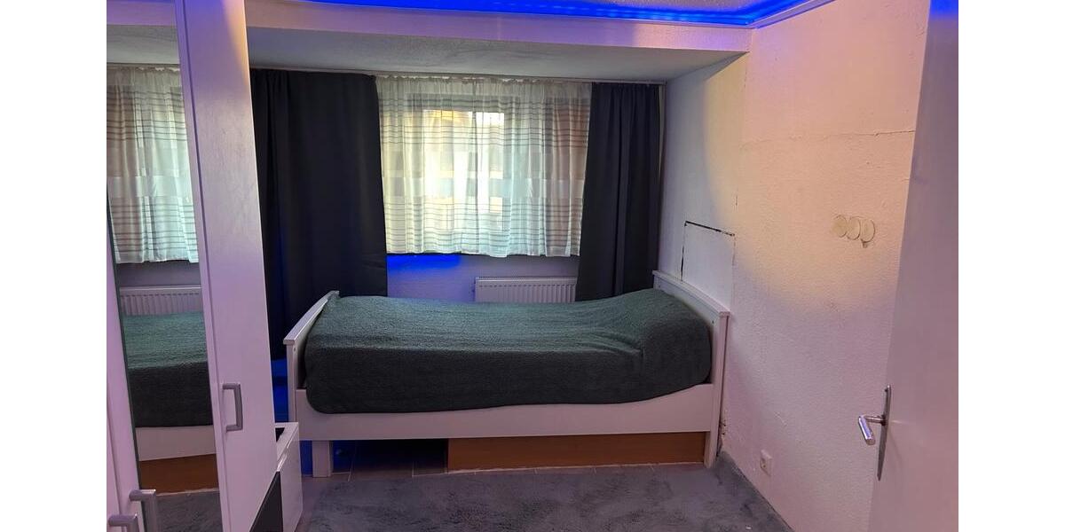 Einfamilienhaus Großwallstadt - 6 Zimmer, 180 m&sup2;, 2.200&euro; | Angebot:24240097