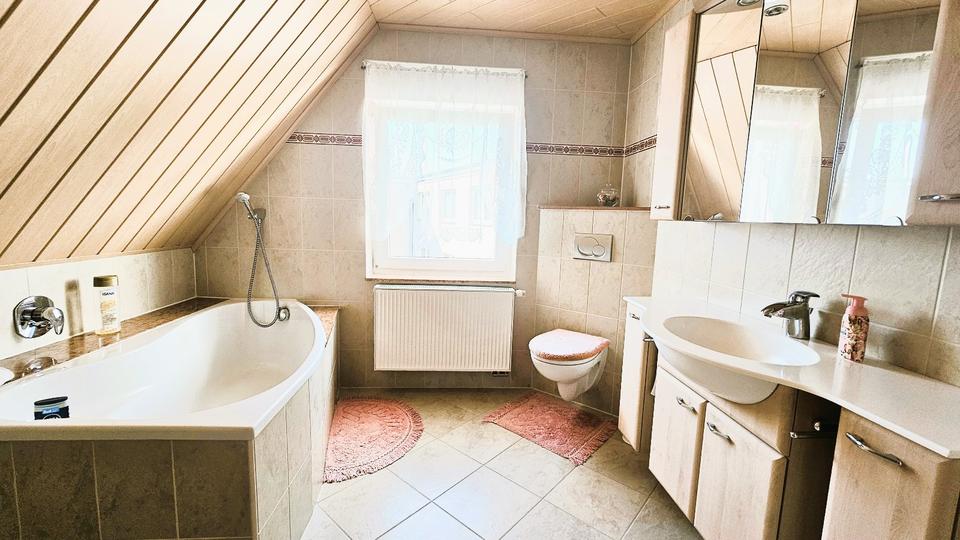 Einfamilienhaus Gräfenhainichen - 7 Zimmer, 145 m&sup2;, 210.000&euro; | Angebot:26886539
