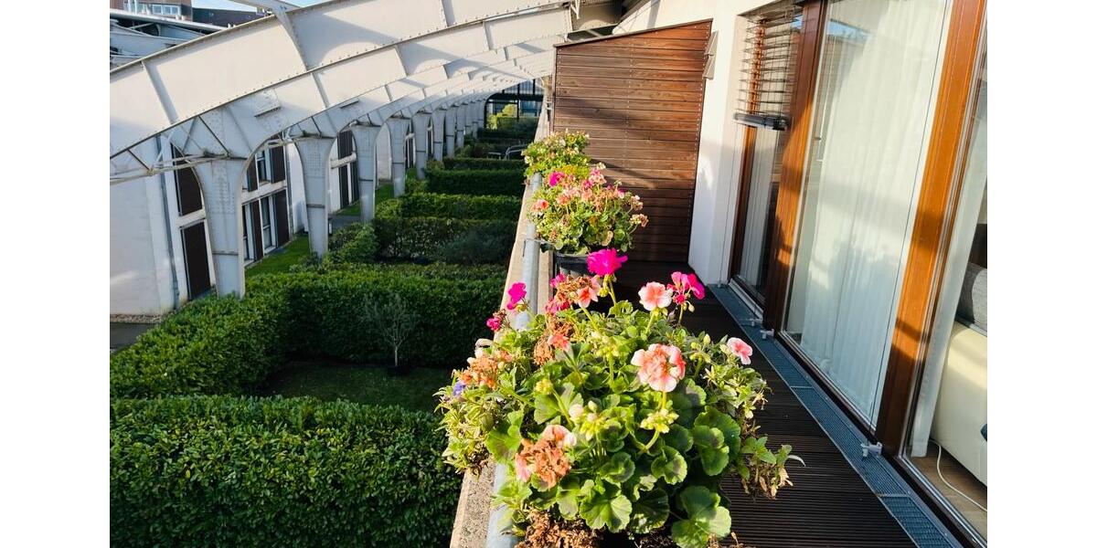 Dachgeschoßwohnung Düsseldorf Stadtbezirk 8 - 2 Zimmer, 56 m&sup2;, 1.300&euro; | Angebot:25392994