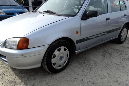 Toyota Starlet 124.000 km 1.950 &euro; Vlotho 32602