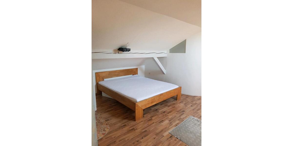 Dachgeschoßwohnung Dingolfing - 1 Zimmer, 50 m&sup2;, 530&euro; | Angebot:24627911