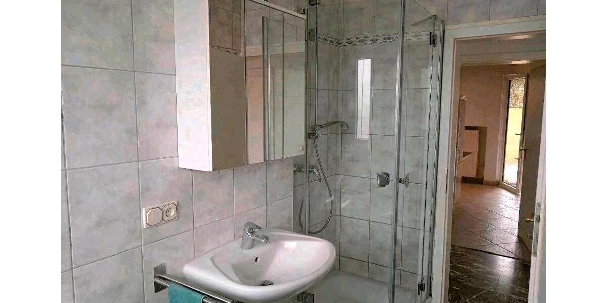 Einfamilienhaus Saarbrücken Neue Bremm - 2 Zimmer, 125 m&sup2;, 1.300&euro; | Angebot:26611097