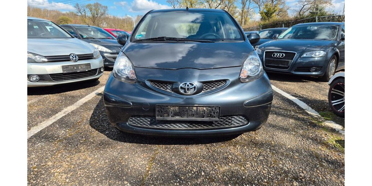 Toyota Aygo (X) 142.864 km 1.800 &euro; Karlsruhe 76137