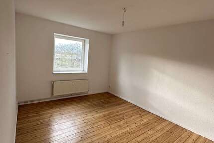 Wohnung zum Mieten in Perleberg 288 € 34 m² 1 zimmer