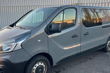 Renault Trafic 198.000 km 10.299 &euro; Berlin 12057