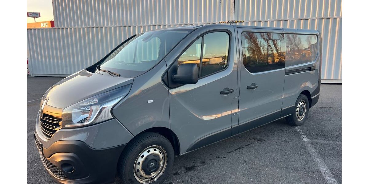 Renault Trafic 198.000 km 10.299 &euro; Berlin 12057