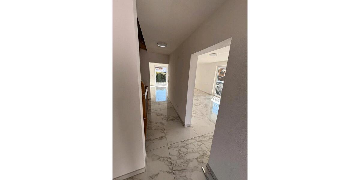 Doppelhaushälfte Reutlingen Reutlingen (Kernstadt) - 5 Zimmer, 160 m&sup2;, 2.000&euro; | Angebot:26313386