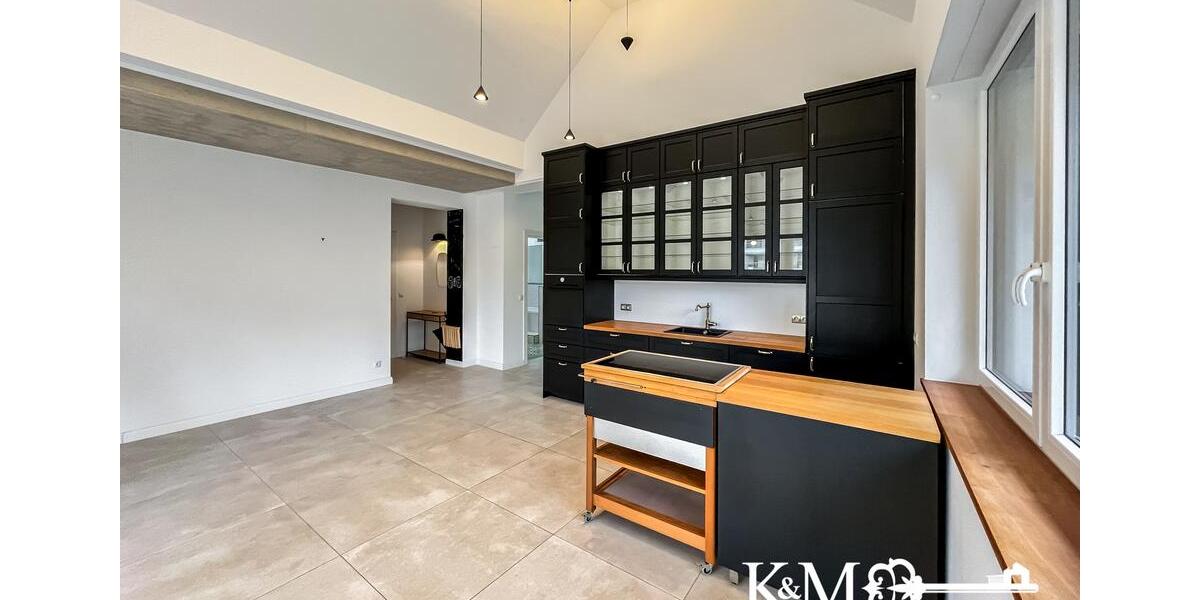 Dachgeschoßwohnung Andernach - 4 Zimmer, 135 m&sup2;, 1.820&euro; | Angebot:26349310