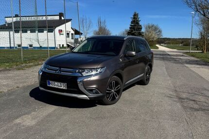 Mitsubishi Outlander 137.542 km 11.999 &euro; Herzogenaurach 91074