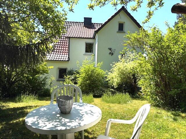 IDEAL FÜR DIE KLEINE FAMILIE - MIT GROSSEM GARTEN...