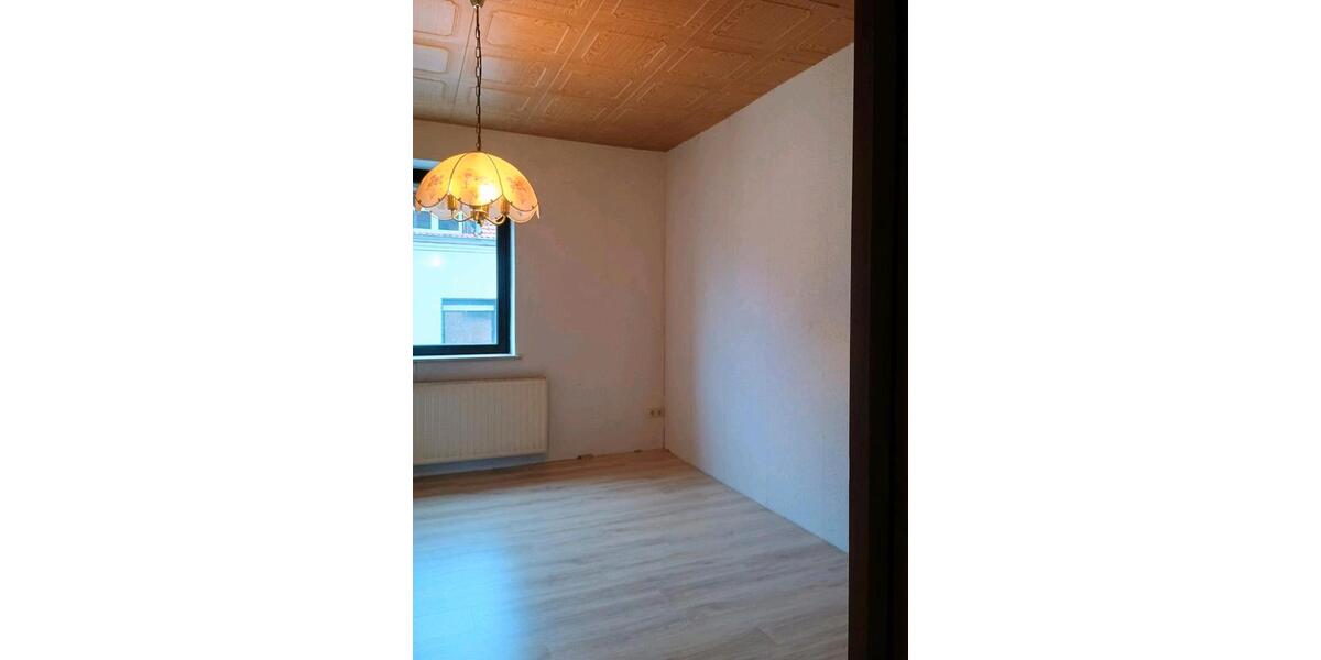 Etagenwohnung Neunkirchen Heinitz - 2 Zimmer, 53 m&sup2;, 490&euro; | Angebot:26413978
