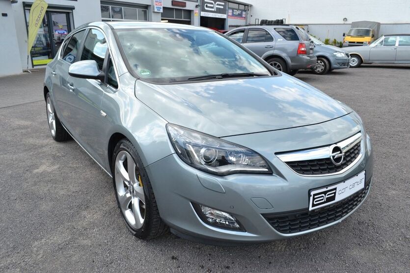 Opel Astra 150.320 km 7.400 € Rüsselsheim 65428