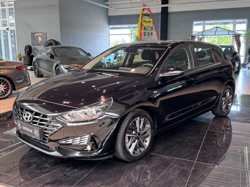 i30