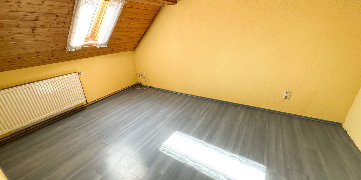 Einfamilienhaus Lößnitz - 1 Zimmer, 105 m&sup2;, 69.000&euro; | Angebot:24043862