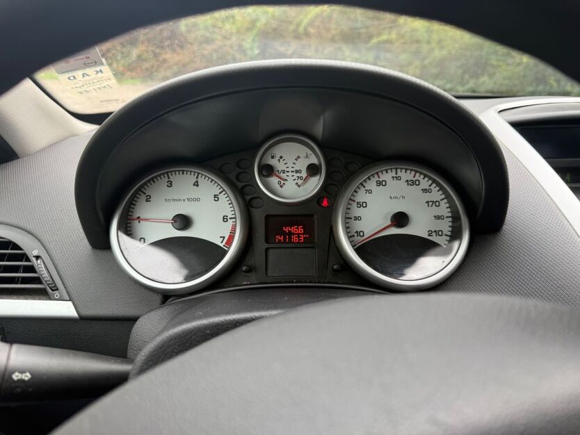 Peugeot 207 141.163 km 2.000 € Offenburg 77654