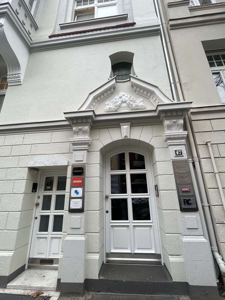 Büro in Düsseldorf 2.900 € 165 m²