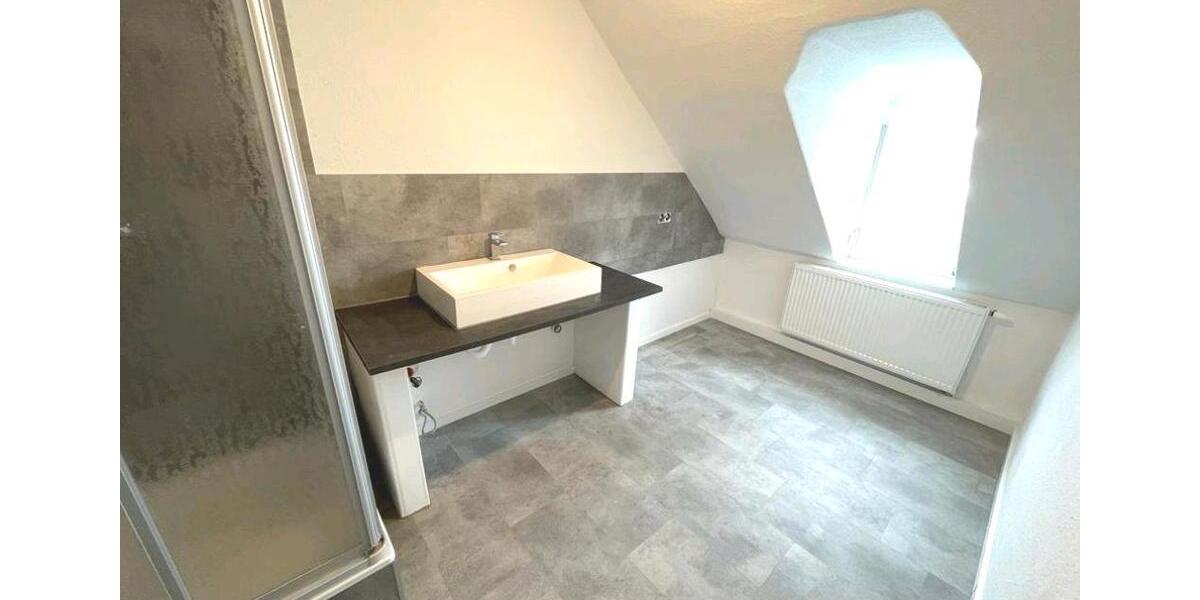 Dachgeschoßwohnung Klipphausen - 2 Zimmer, 65 m&sup2;, 650&euro; | Angebot:25937734