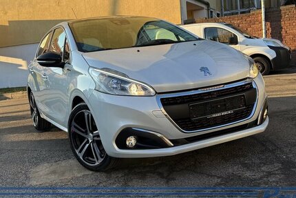 Peugeot 208 Allure*GT-Line*Pano*U-Connect*SHZ*R-Cam* 156.392 km 8.280 &euro; Berlin 13187