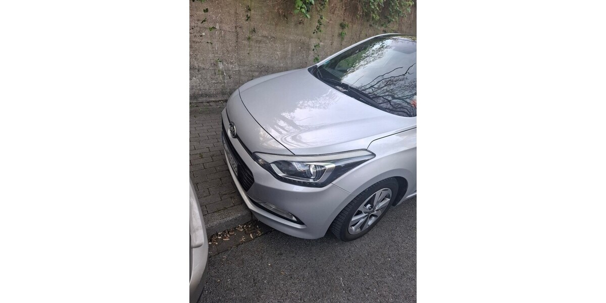 Hyundai i20 214.000 km 5.800 &euro; Gelsenkirchen 45879