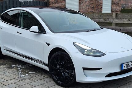 Tesla Model 3 78.500 km 22.500 &euro; Wittmund 26409