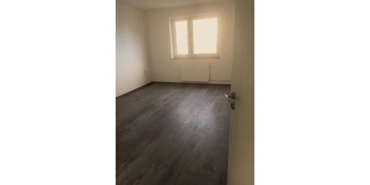 Etagenwohnung Pirmasens - 3 Zimmer, 76 m&sup2;, 496&euro; | Angebot:26164846